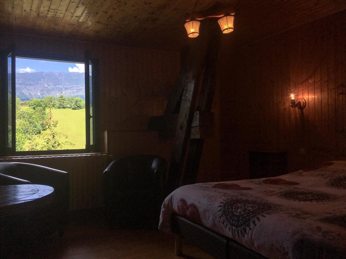 La Chicholiere Bed & Breakfast เกรส-ออง-แวร์กอร์ ภายนอก รูปภาพ